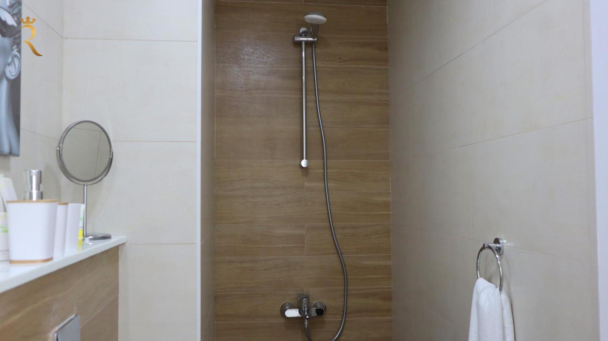 Apartment Valentina Transit In Masdar *